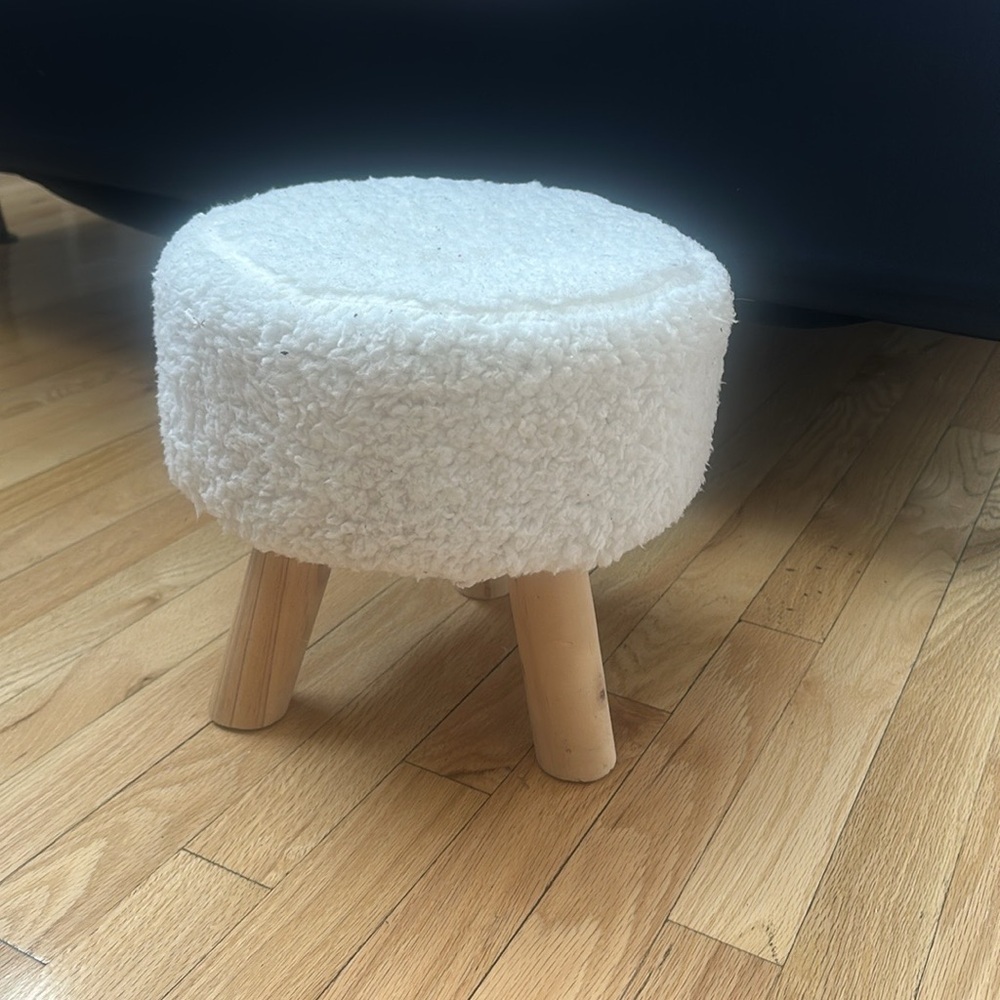 Faux Fur Footstool - Picture 6 of 7